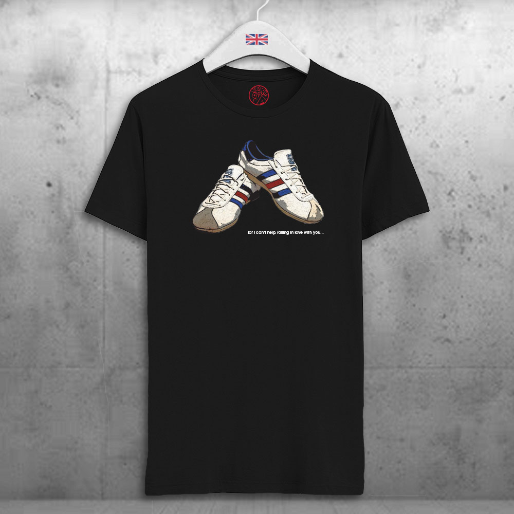 Falling-in-Love-Black-T-shirt